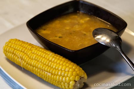Sopa de maíz y pollo (receta china) – Cocina Salud